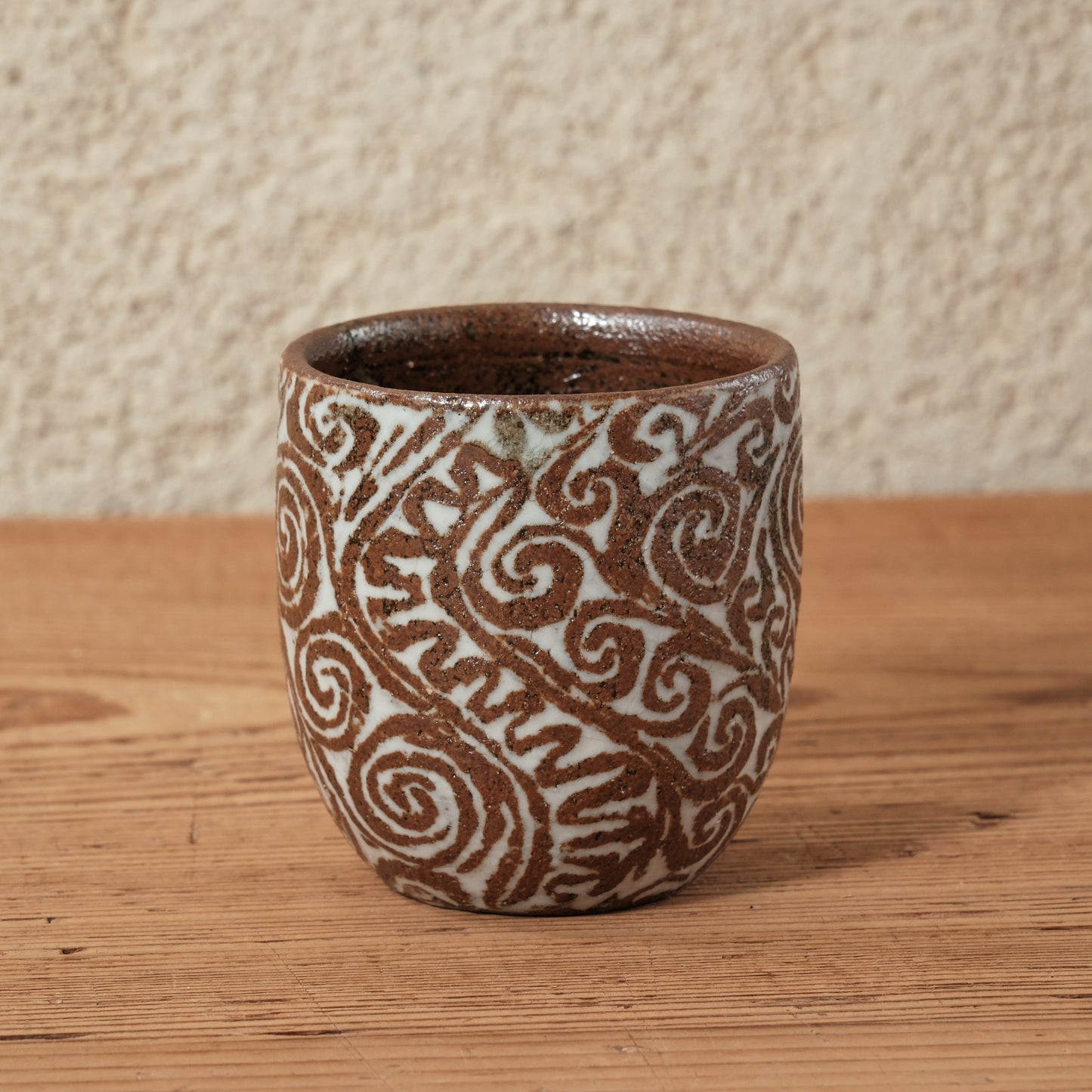 湯呑み小 象嵌唐草文 - 益子焼 - 03 | 松原 直之