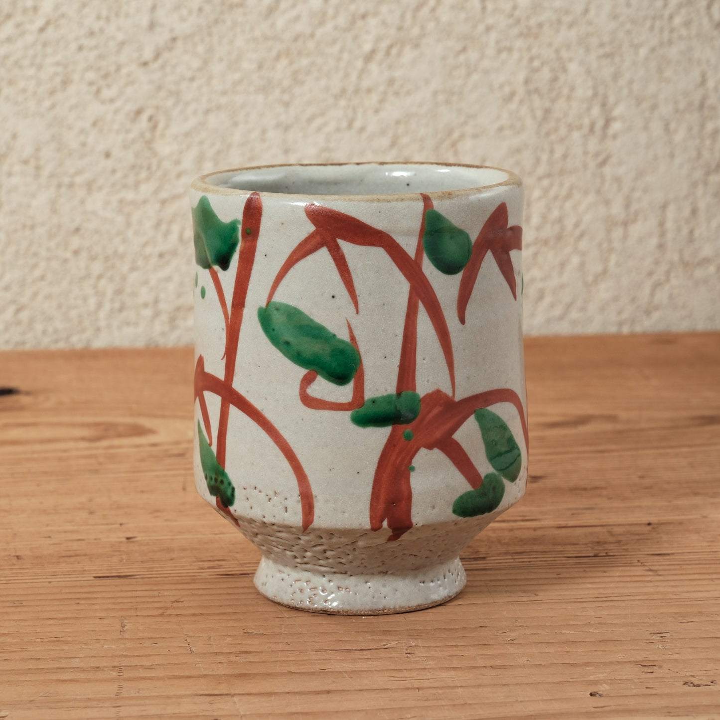 湯呑み 大 鉄絵・赤絵 唐草文 - 益子焼 - 03 | 松原 直之