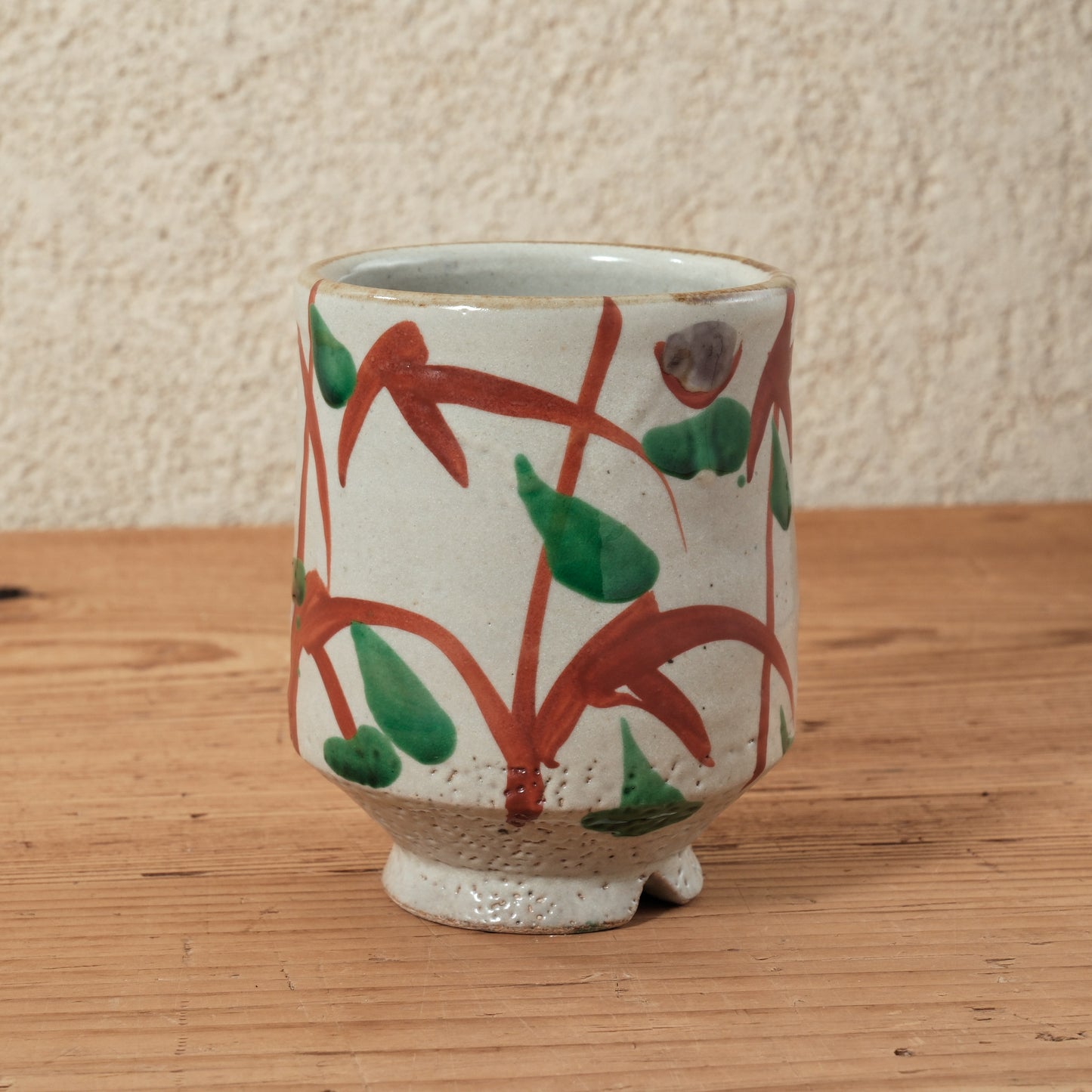 湯呑み 大 鉄絵・赤絵 唐草文 - 益子焼 - 03 | 松原 直之