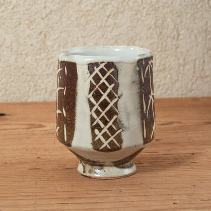 湯呑み 大 鉄絵 唐草文 - 益子焼 - 01 | 松原 直之