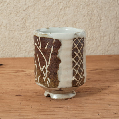 湯呑み 大 鉄絵 唐草文 - 益子焼 - 02 | 松原 直之