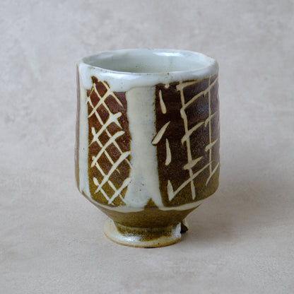 湯呑み 大 鉄絵 唐草文 - 益子焼 - 01 | 松原 直之