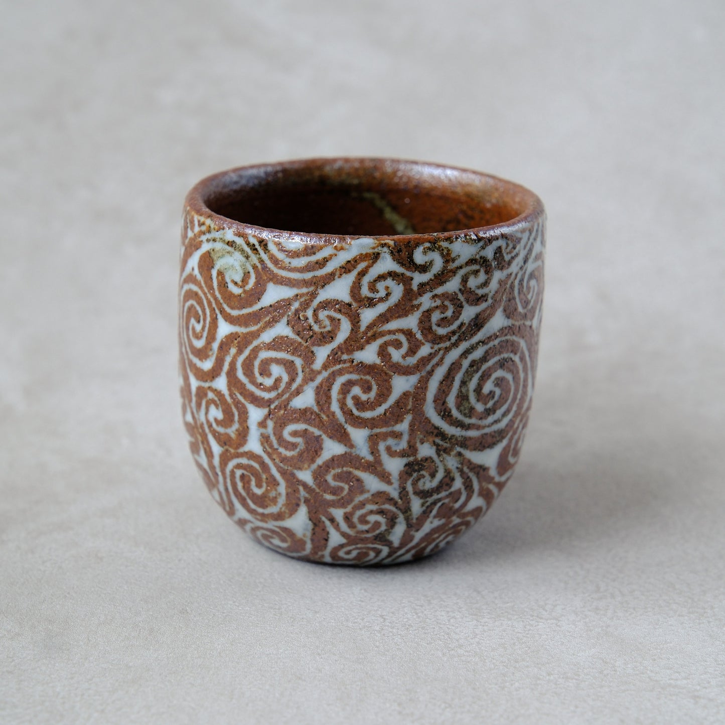 湯呑み小 象嵌唐草文 - 益子焼 - 04 | 松原 直之