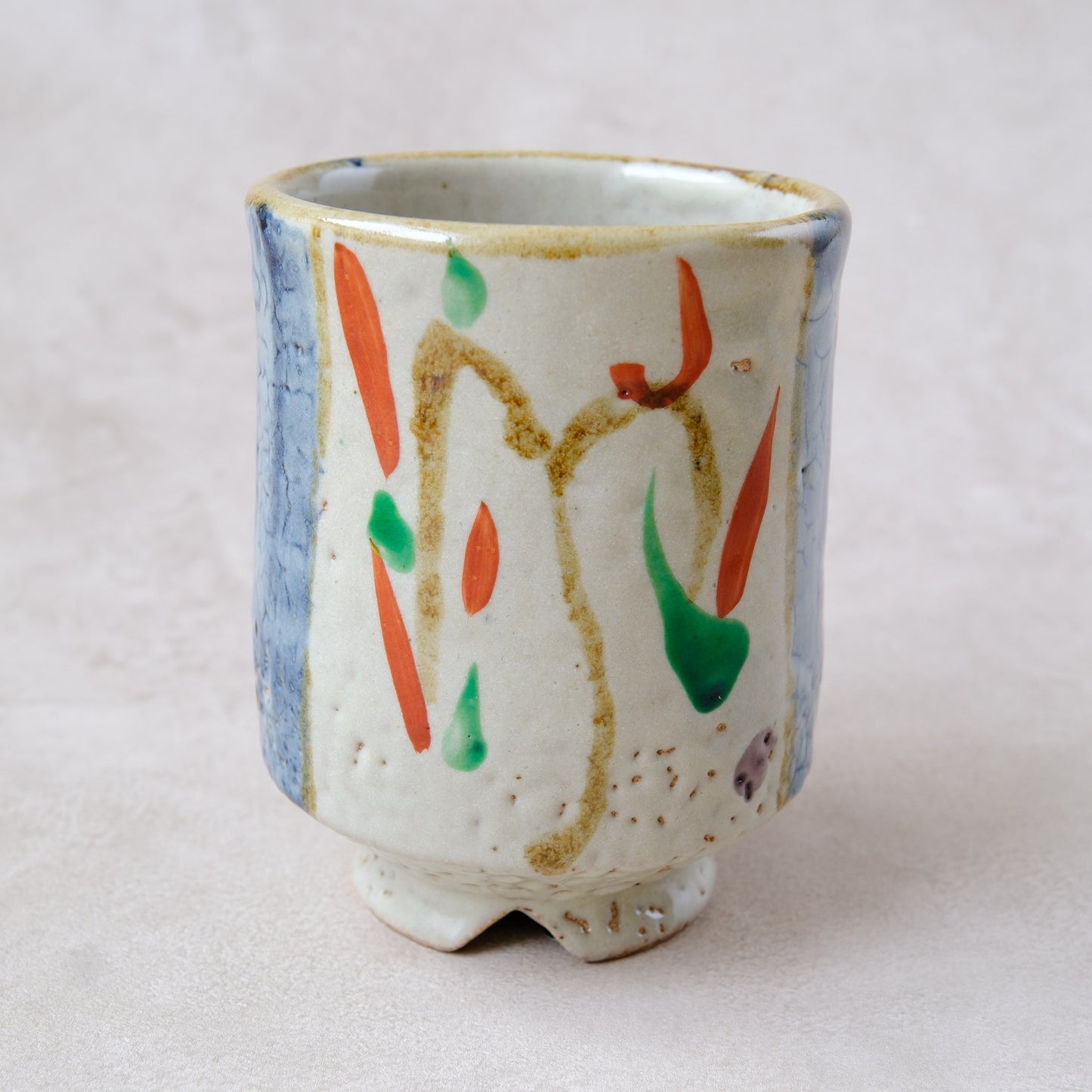 湯呑み 大 鉄絵・赤絵 唐草文 - 益子焼 - 01 | 松原 直之