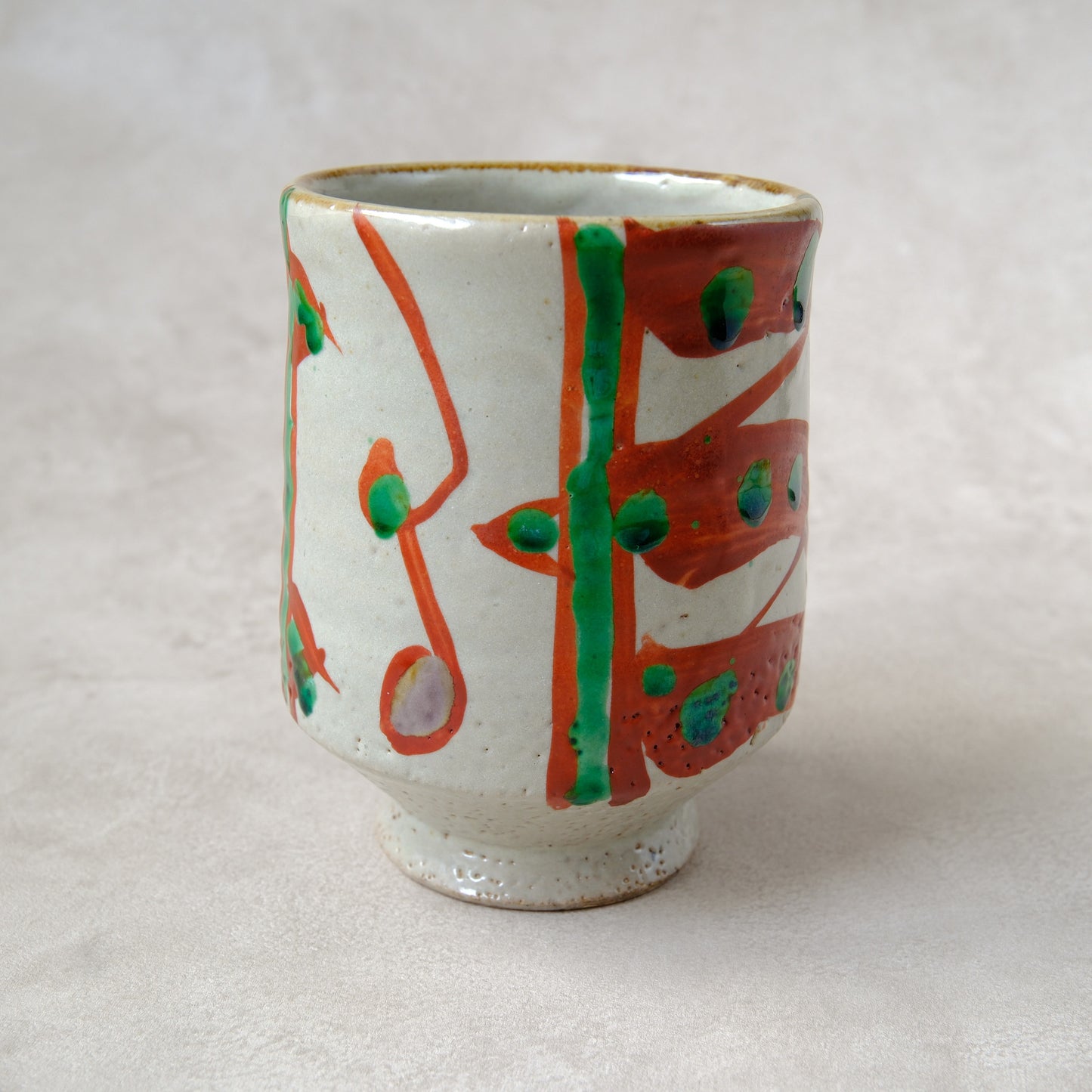 湯呑み 大 鉄絵・赤絵 唐草文 - 益子焼 - 02 | 松原 直之