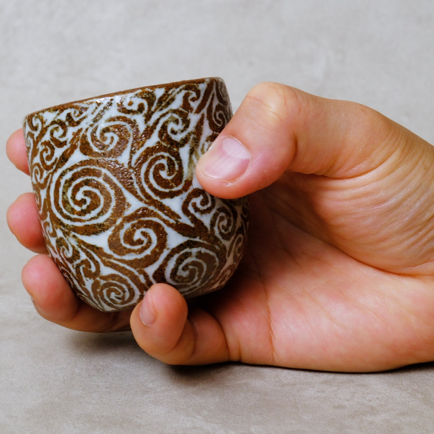 湯呑み小 象嵌唐草文 - 益子焼 - 04 | 松原 直之