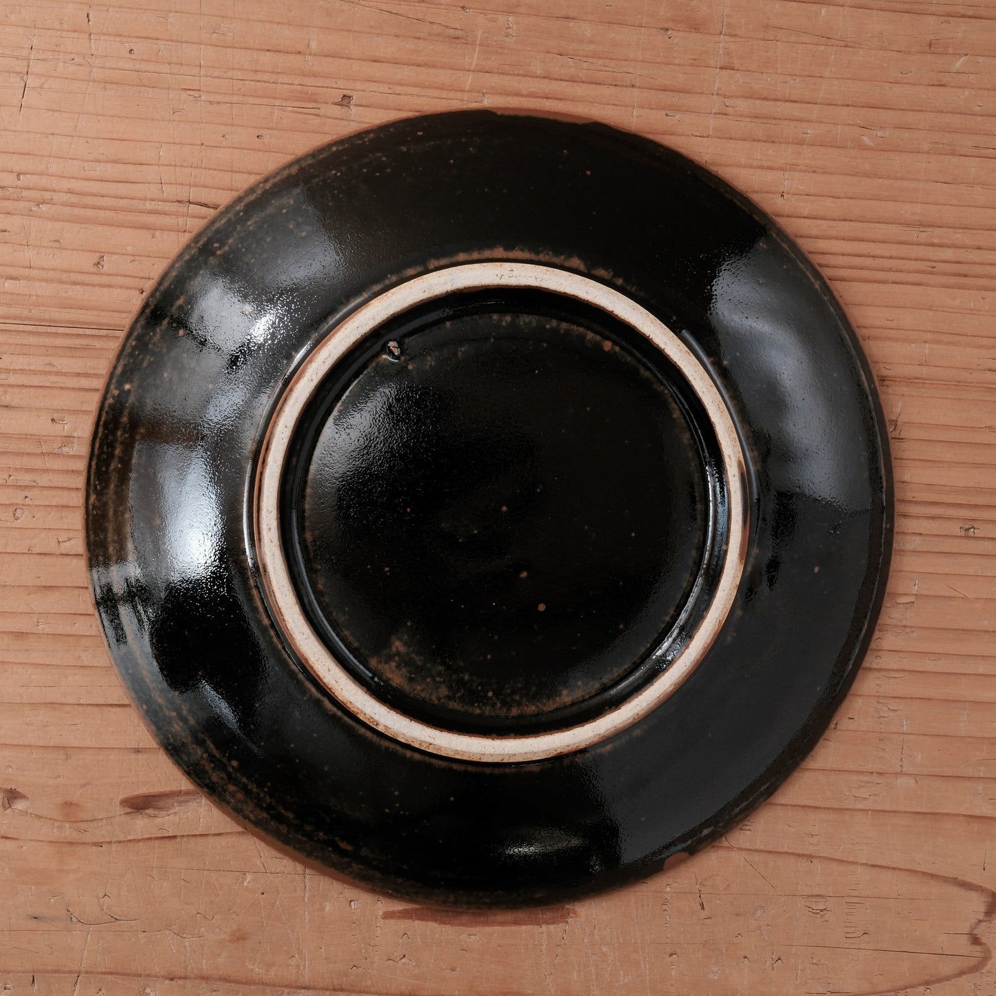 [ 村澤 享 ] 柿釉抜絵7寸・中皿① - 益子焼