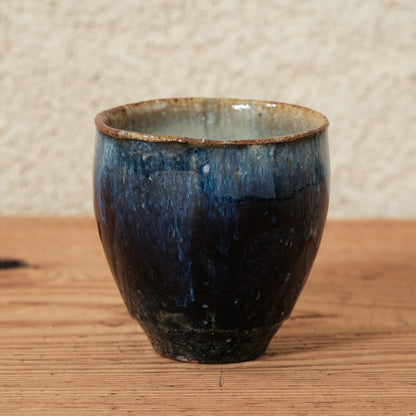 [ 田尾 明子 ] ぐい呑みL 青釉 幅約6.4cm×高約6.4cm