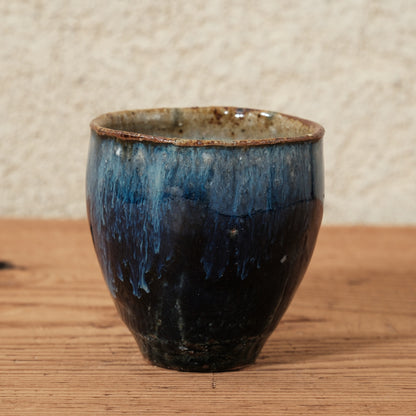 [ 田尾 明子 ] ぐい呑みL 青釉 幅約6.4cm×高約6.4cm