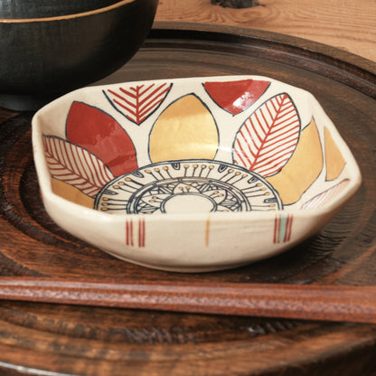 [ 加藤 喜道 ] 絵付け □小鉢 幅約11cm 赤絵・金彩 E